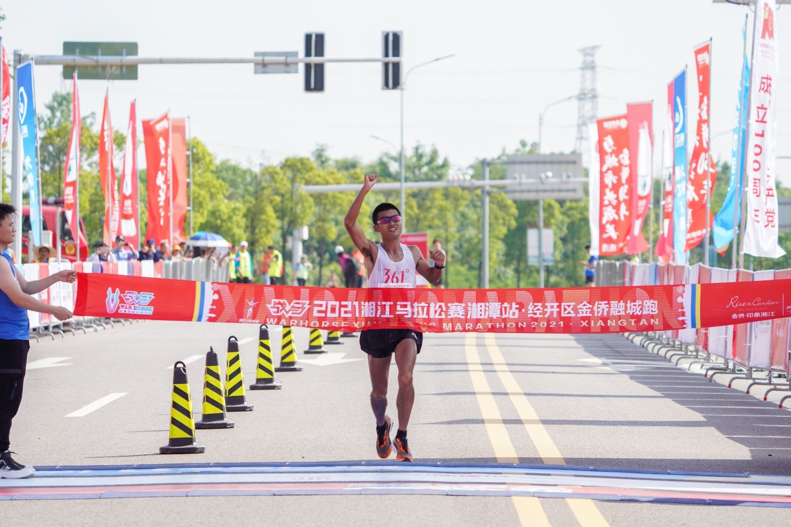 湖南hb火博管理有限公司